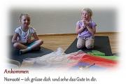 images/parallel-bewegt/kinderyoga/Impressionen/03_ankommen_yoga_kinderyoga.jpg